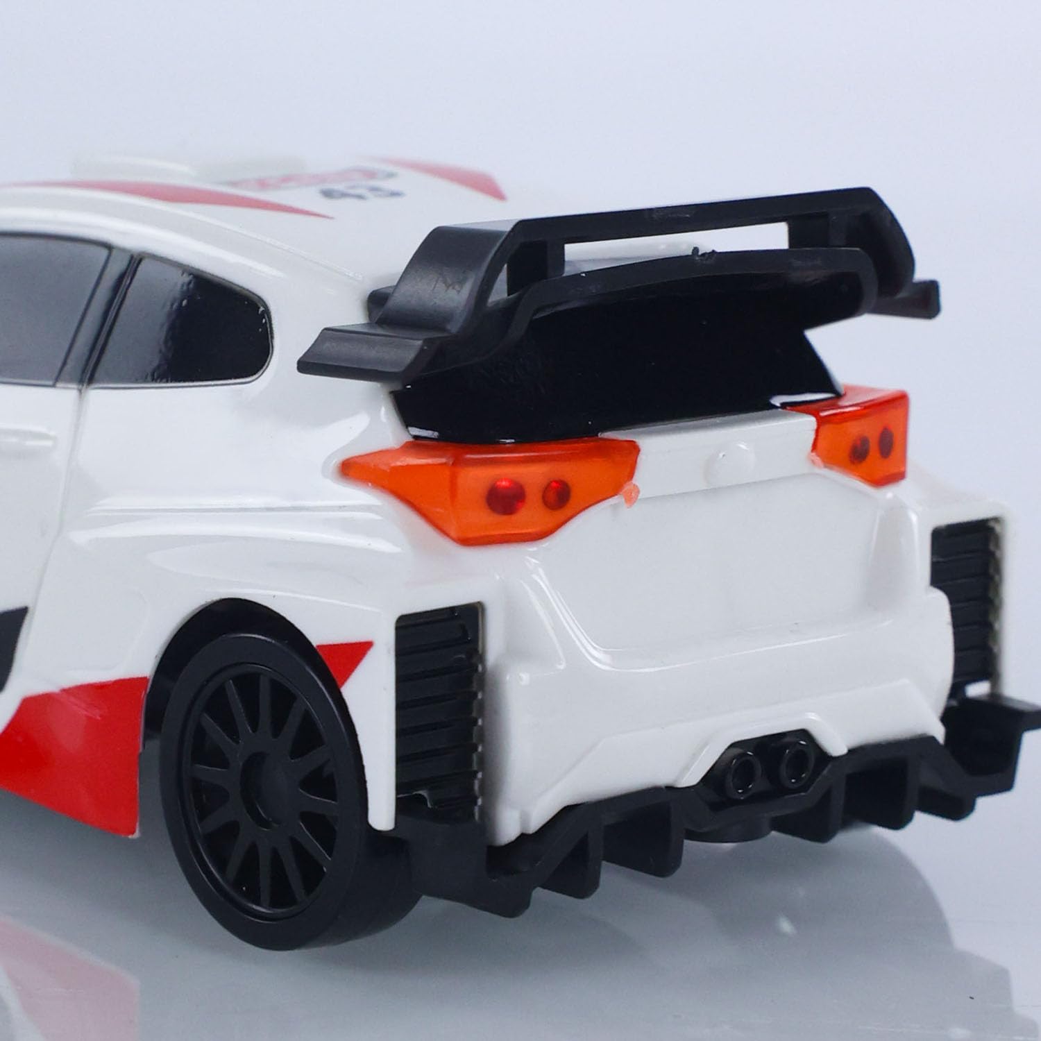 TOUCAN RC HOBBY 1/43 RC Drift Car Vehículos de carreras 4WD de alta velocidad 2.4GHz RTR Mini modelo de coche luces de batería giroscopio para mayores de 14 años
