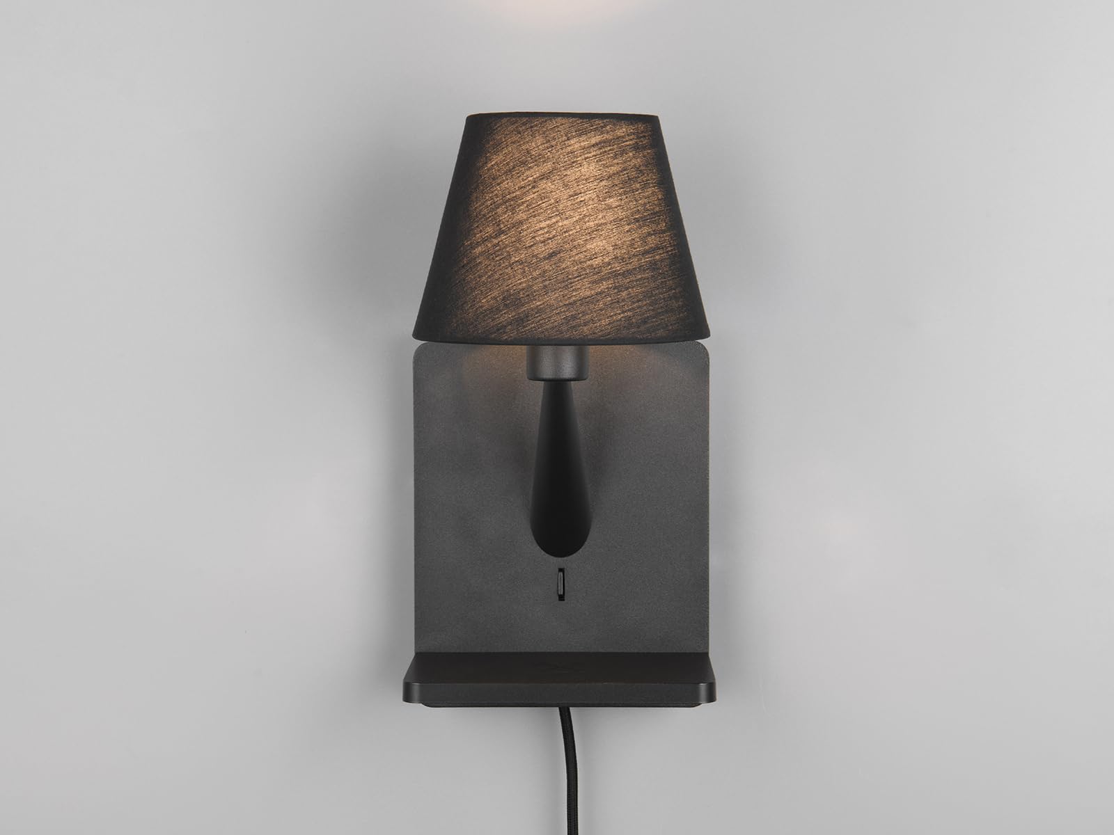 Wandleuchte mit Stecker, Schalter und Ladefunktion, Schwarz Höhe 31cm