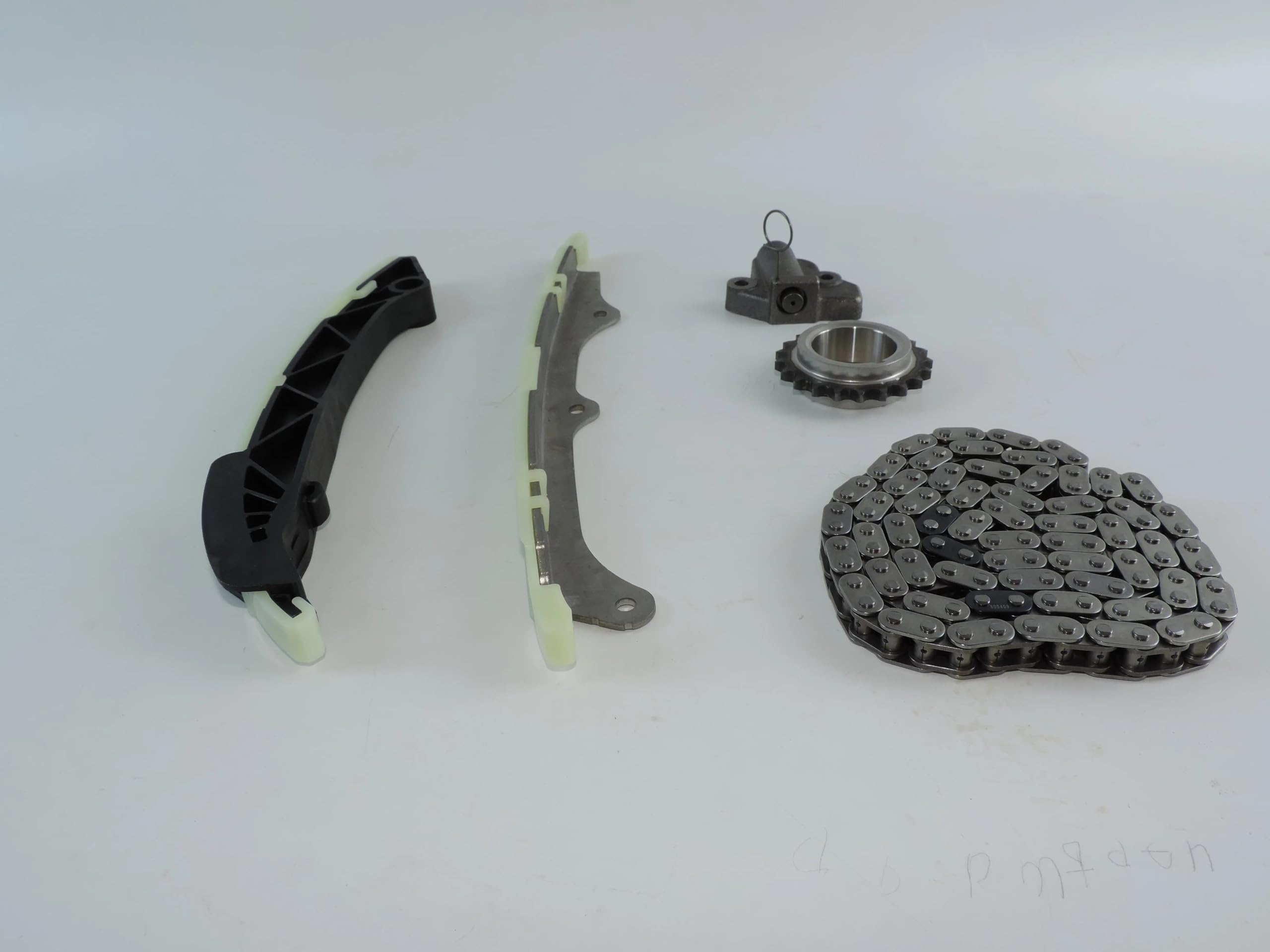 catena pompa olio motore Kit di revisione del kit di riparazione della catena di distribuzione del motore di un'auto 4N13 1.8T / 4N14 2.2T 1140A043 1140A042 1141A015