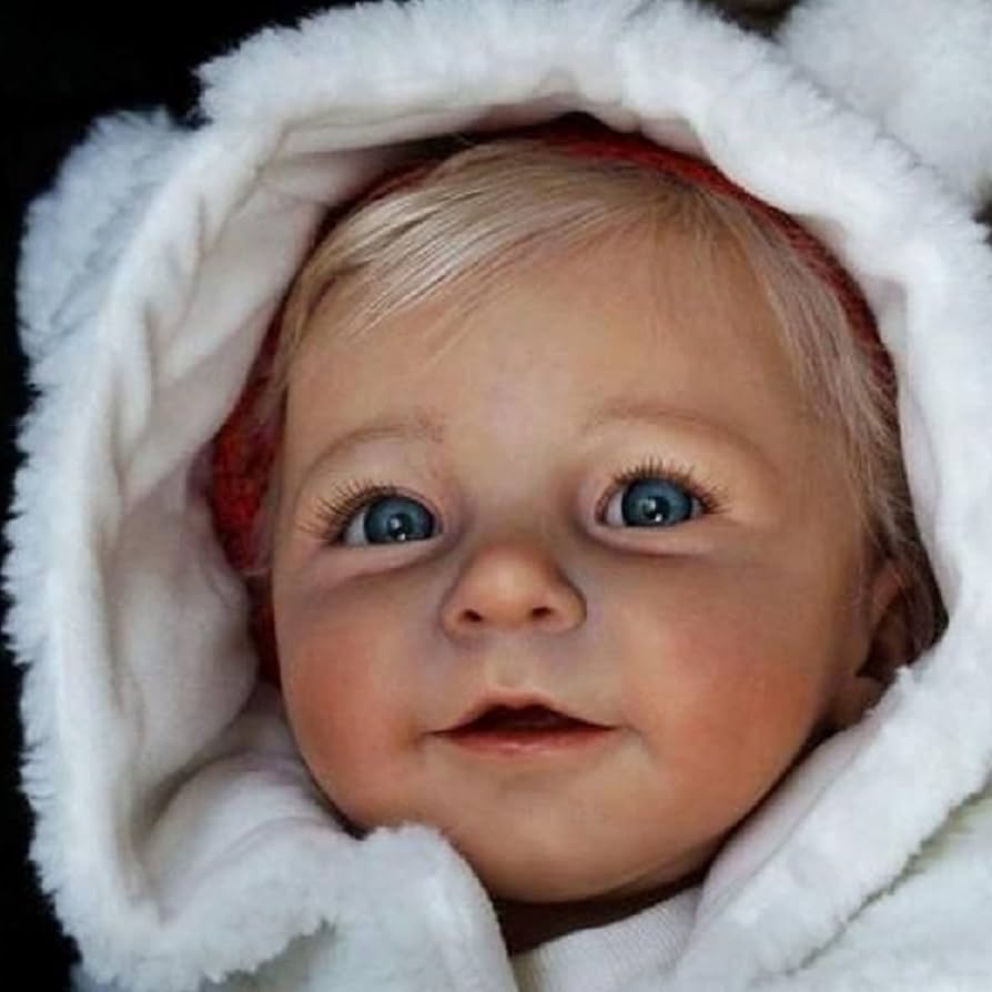 リボーンドール 42センチ　❤️ Amazon.co.jp: Reborn Dolls、Rebirth Doll Silicone Girl Body