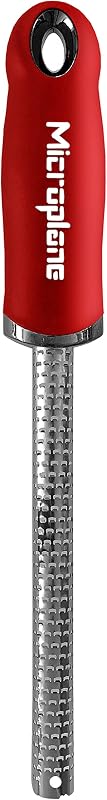 Microplane Specialty Spice Grater – Perfect for Nutmeg & Cinnamon, with Safety Cover (Red)