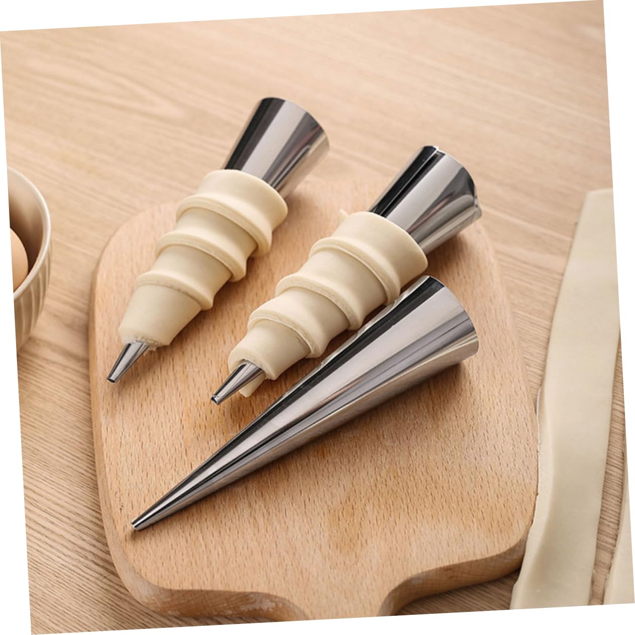 PRETYZOOM 12pcs Cream Horn Molds Tubular Baking Forms for Croissants Pastry Space-saving Kitchen Tools for Sweet Savory Treats