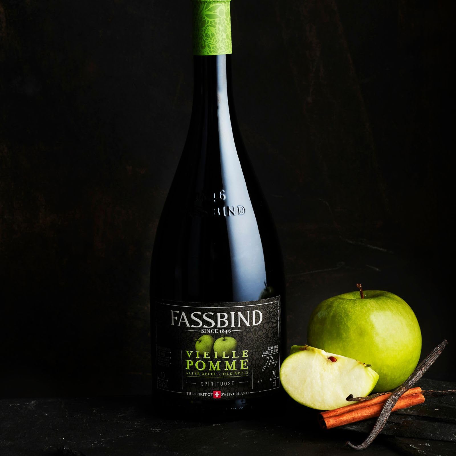 Fassbind Vieille Pomme (1 x 0.7 l) - Edler Schweizer Obstbrand aus fruchtigen Äpfeln mit 40% vol. Alkohol