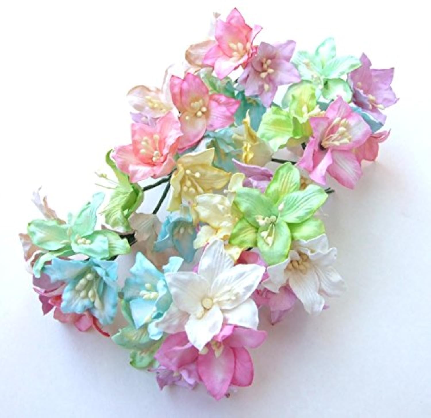 Fleurs en papier lilly mulberry pour scrapbooking et déco de table pastel