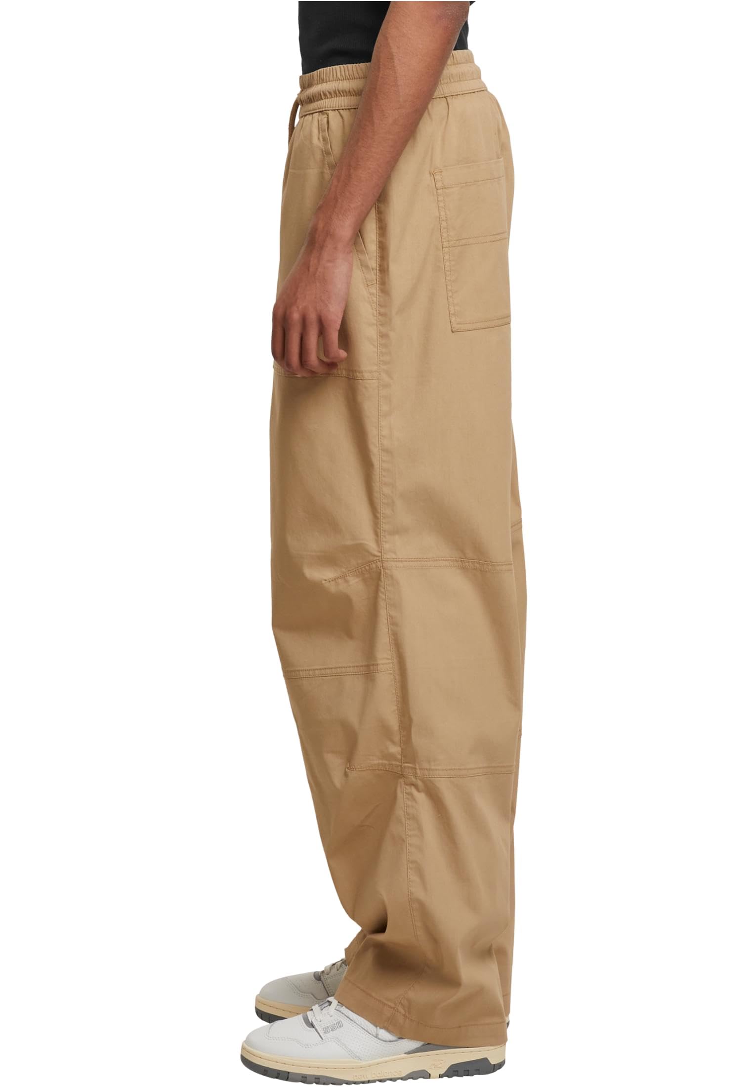 Urban Classics Loose Fit Pants with Darts