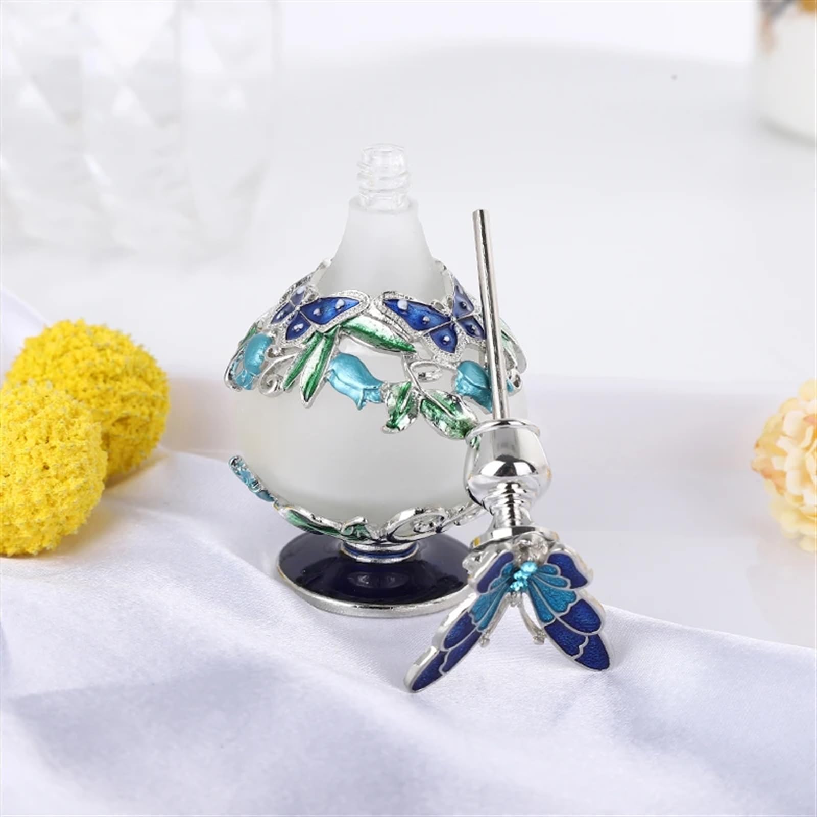 Vintage Glas ParfüMflasche Vintage Parfümflasche, Metall-Emaille-Dekor, Milchglasbehälter, Kolibri/Schmetterlingsverschluss, nachfüllbar, ätherisches Öl, Damengeschenk(Butterfly)