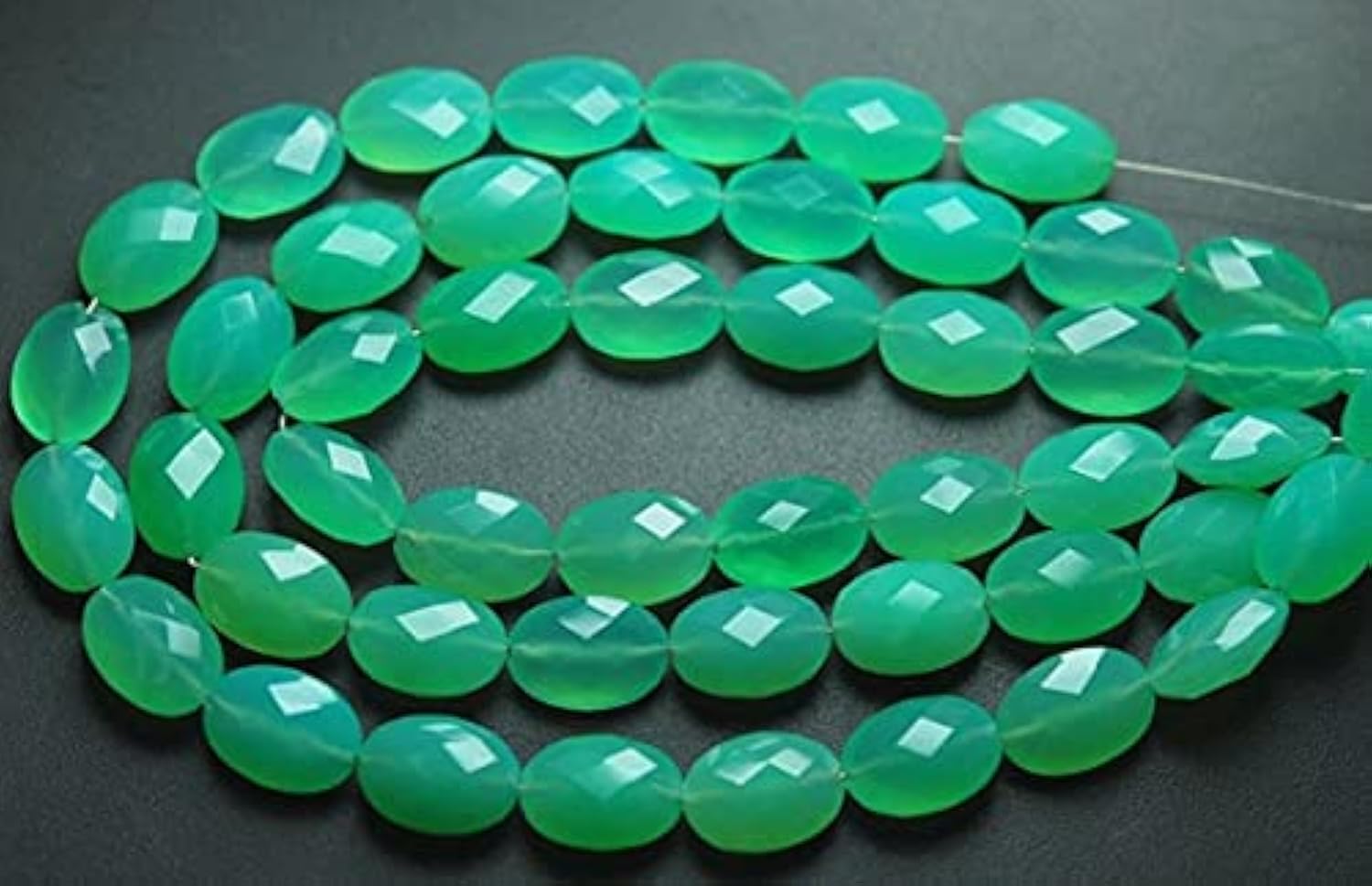 LKBEADS 8 Inch Strand, st,Chrysoprase Chalcedony feceted Oval Shape Briolettes 12x16mm