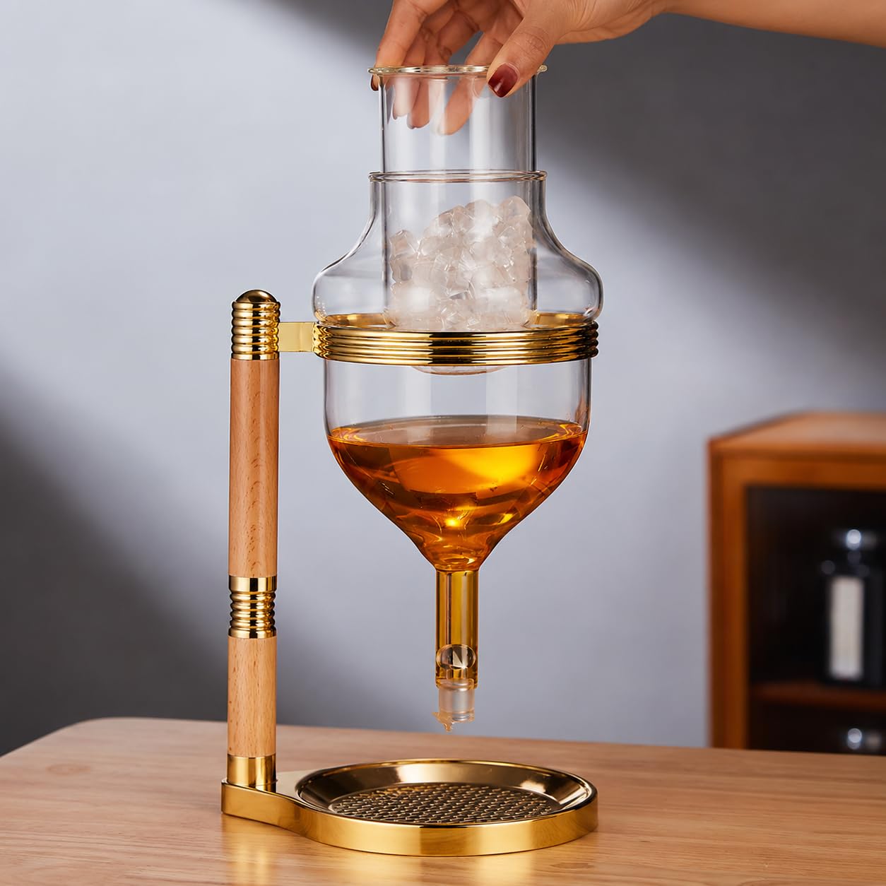 Dispenser di whisky in vetro con decanter freddo per bourbon, vino, sake, vodka e tequila, versatore per bevande da bar (oro)