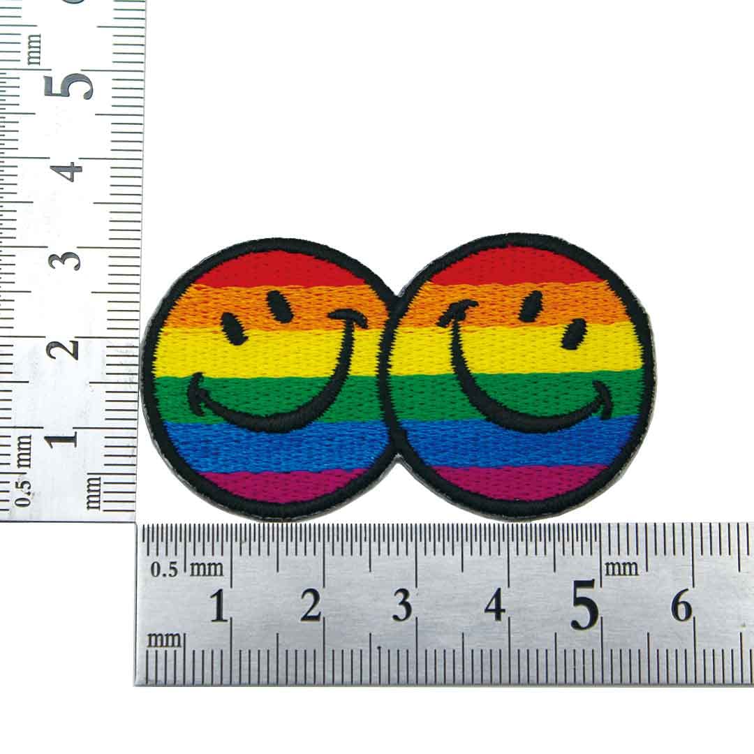 Amazon | ノーブランド品 レインボースマイル キャラクター ワッペン