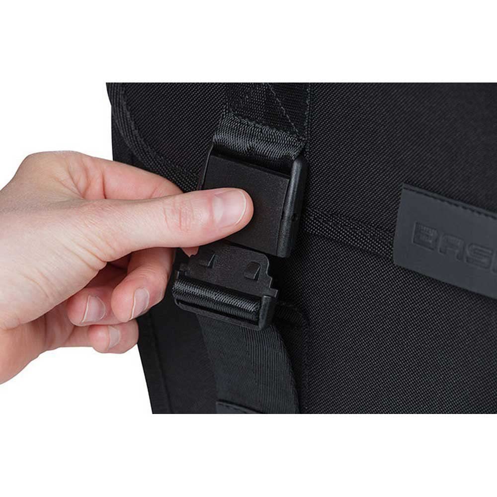BASIL Produkt ALFORJAS BASIL TOUR 28L IMPERMEABLE POLIESTER NEGR