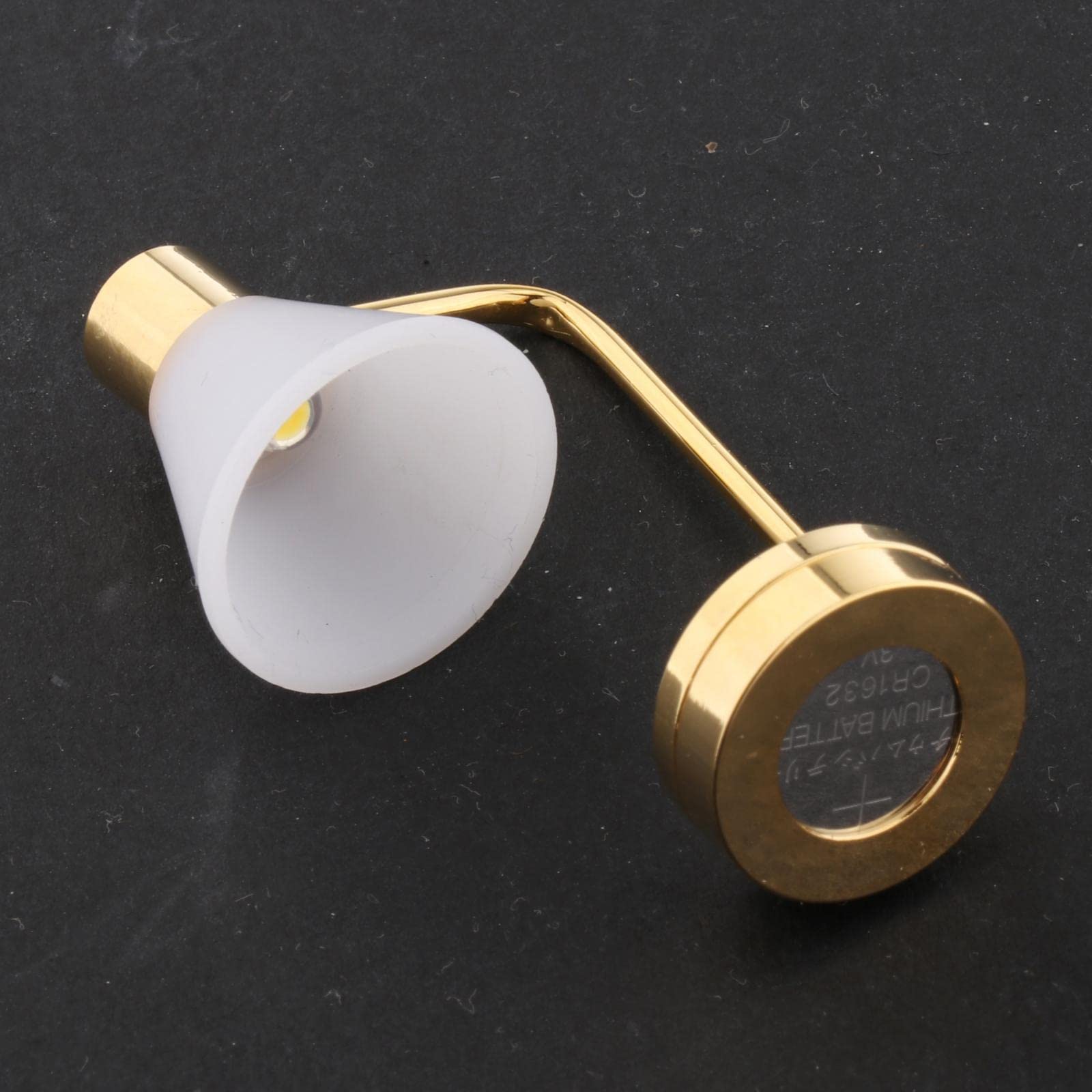 Generic Lampada Da Scrivania in Miniatura a LED per Casa Delle Bambole, Modello Da Tavolo in Metallo con Paralume Colorato E Batteria di Ricambio, Ideale per