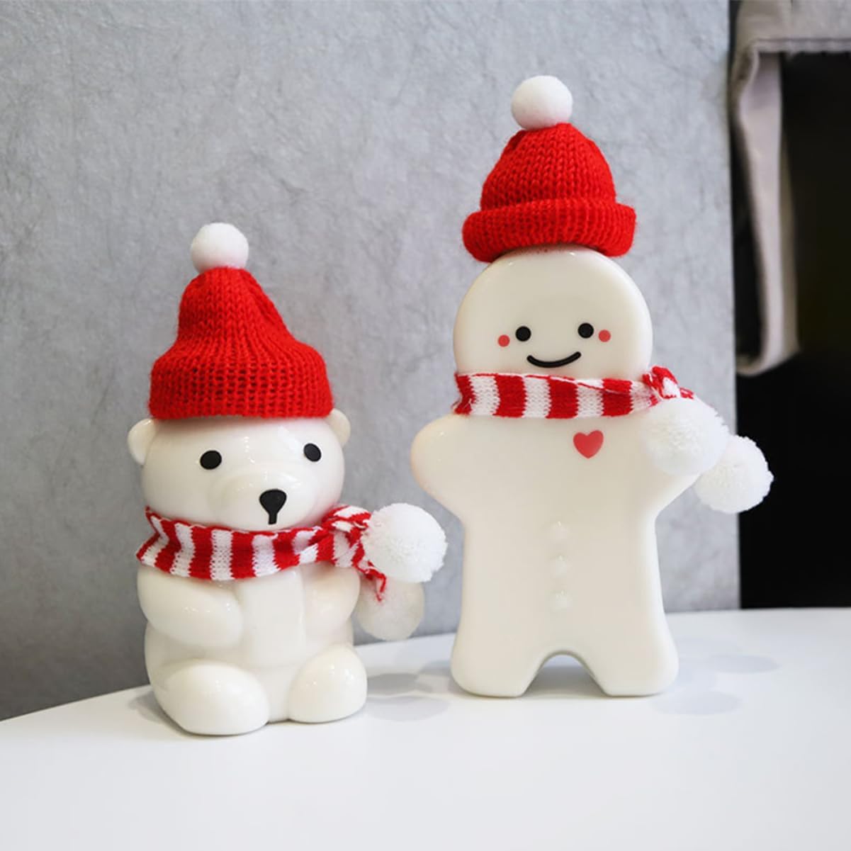 10pcs Gingerbread Man Beverage Bottles Caps Transparent Juice Containers for Christmas Parties and Gifting Airtight and Leak Design