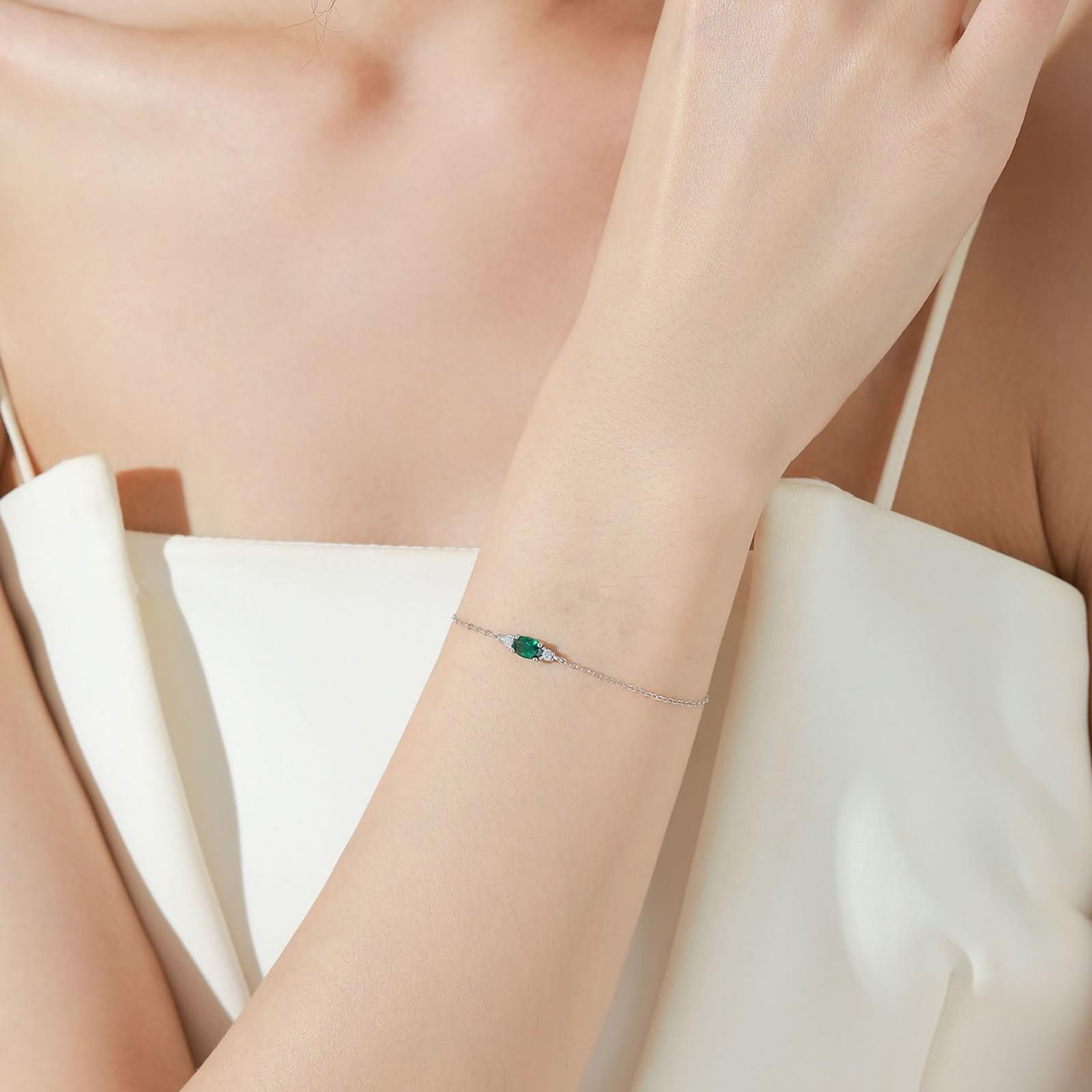 Owalna zawieszka charms bransoletka dla kobiet ze szmaragdem i diamentem, bransoletka biżuteria, 9K/14K/18K białe złoto