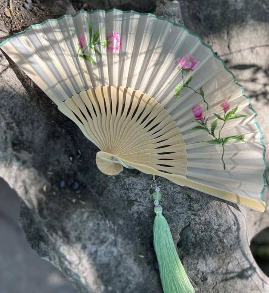 扇子　花　刺繍 扇子がたくさん入荷しています！ – NEWS