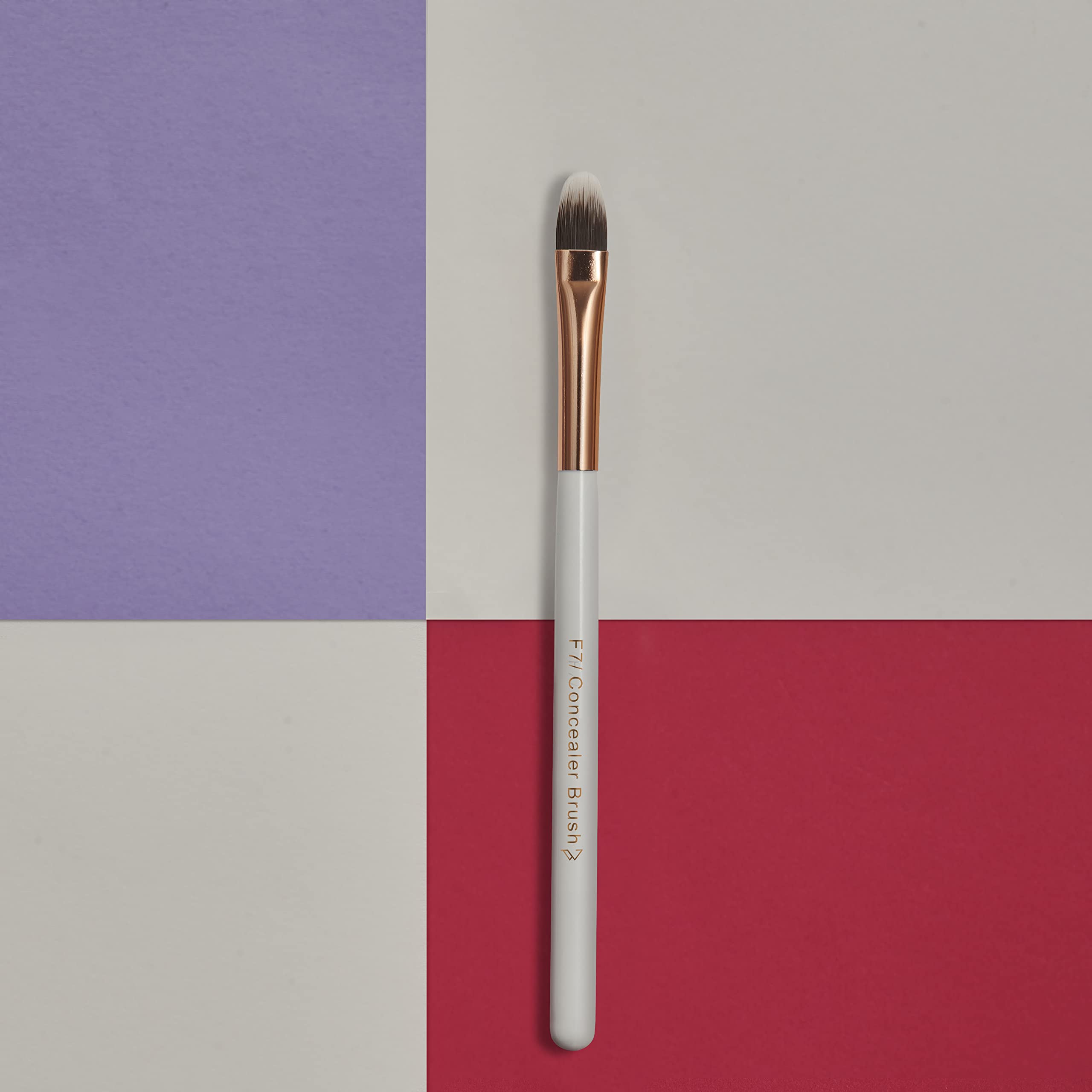 Pigment Play Large Highlighter Brush (Professional Face Highlighter Brush for Blending | Soft Bristles, Cruelty Free, No Animal Fibre | Pack of 1), Multi (Concealer Brush)
