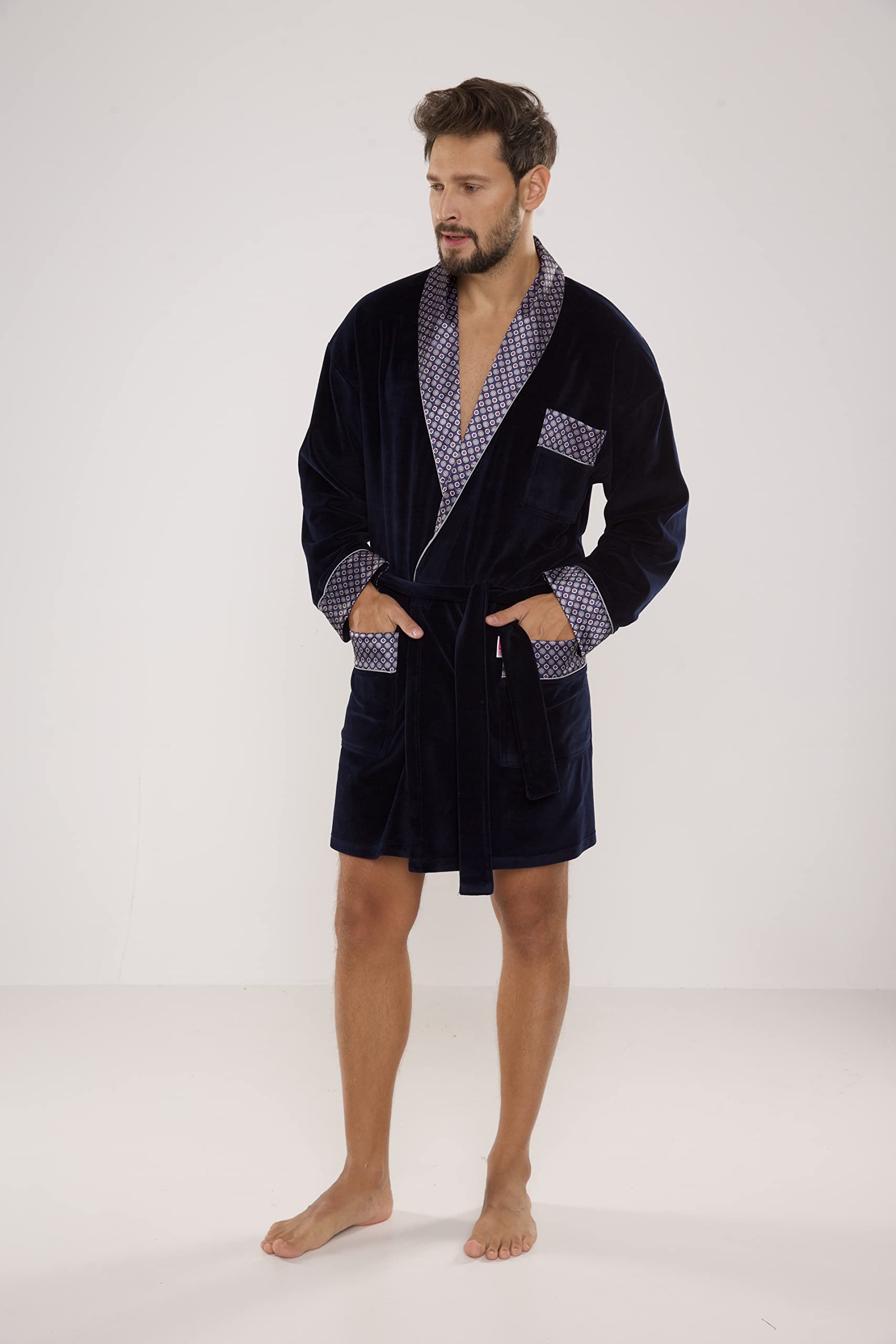 FOREX Lingerie moderner und bequemer Herren Bademantel aus Velours oder Baumwolle, made in EU, verschiedene Modelle