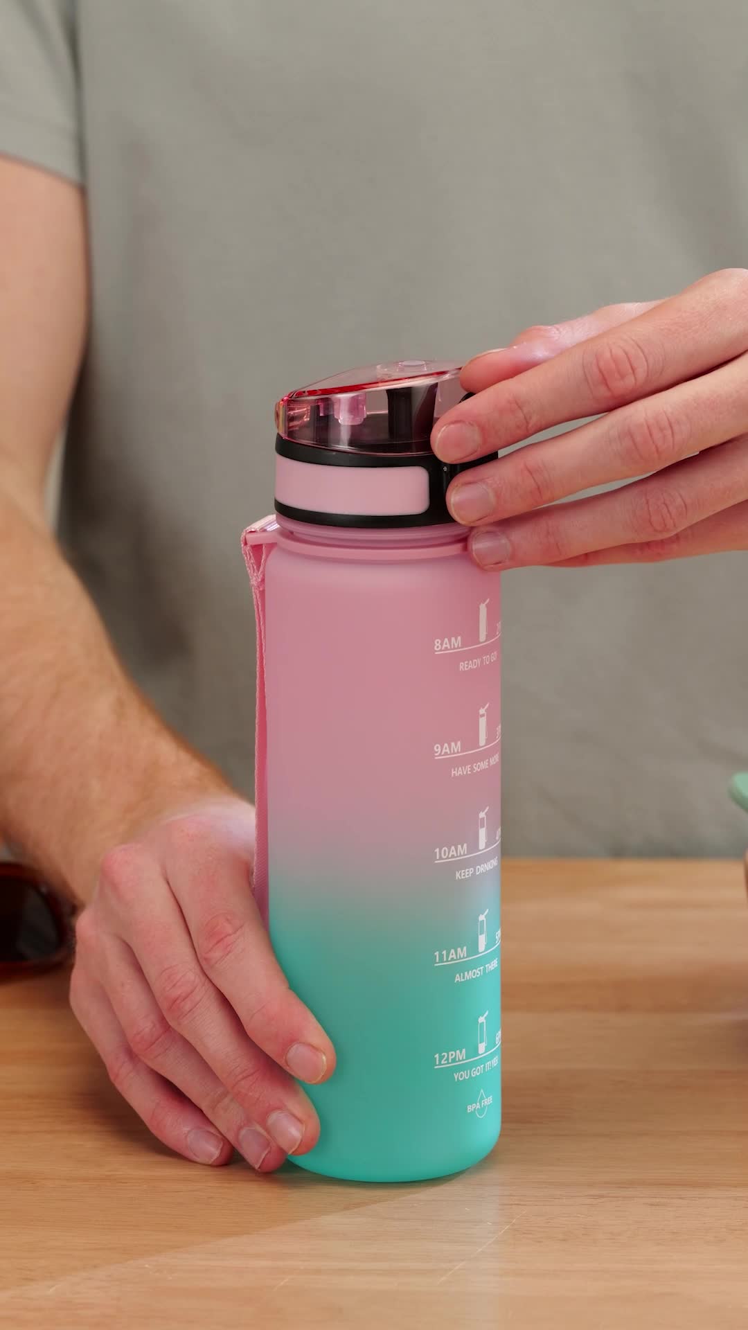 12 Borracce Sportive Da 963 Ml, Con Tappo Flip-Top A Prova Di Perdite, PET Senza BPA, Leggere Per Scuola, Fitness, Palestra E Ciclismo - Colori Assortiti