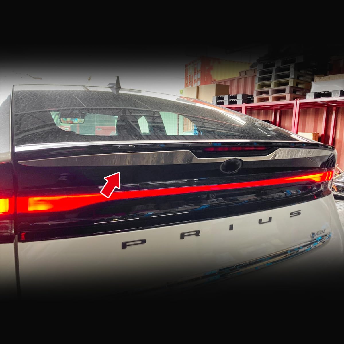 トヨタ プリウス60 テールゲートガーニッシュ 黒/赤 トヨタ プリウス60