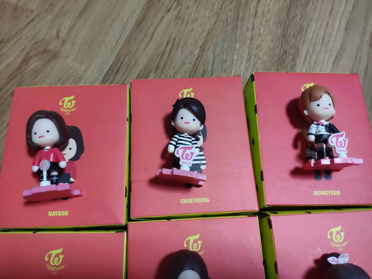 Amazon | TWICE韓国 2107 KNOCK KNOCK フィギュア10個セット