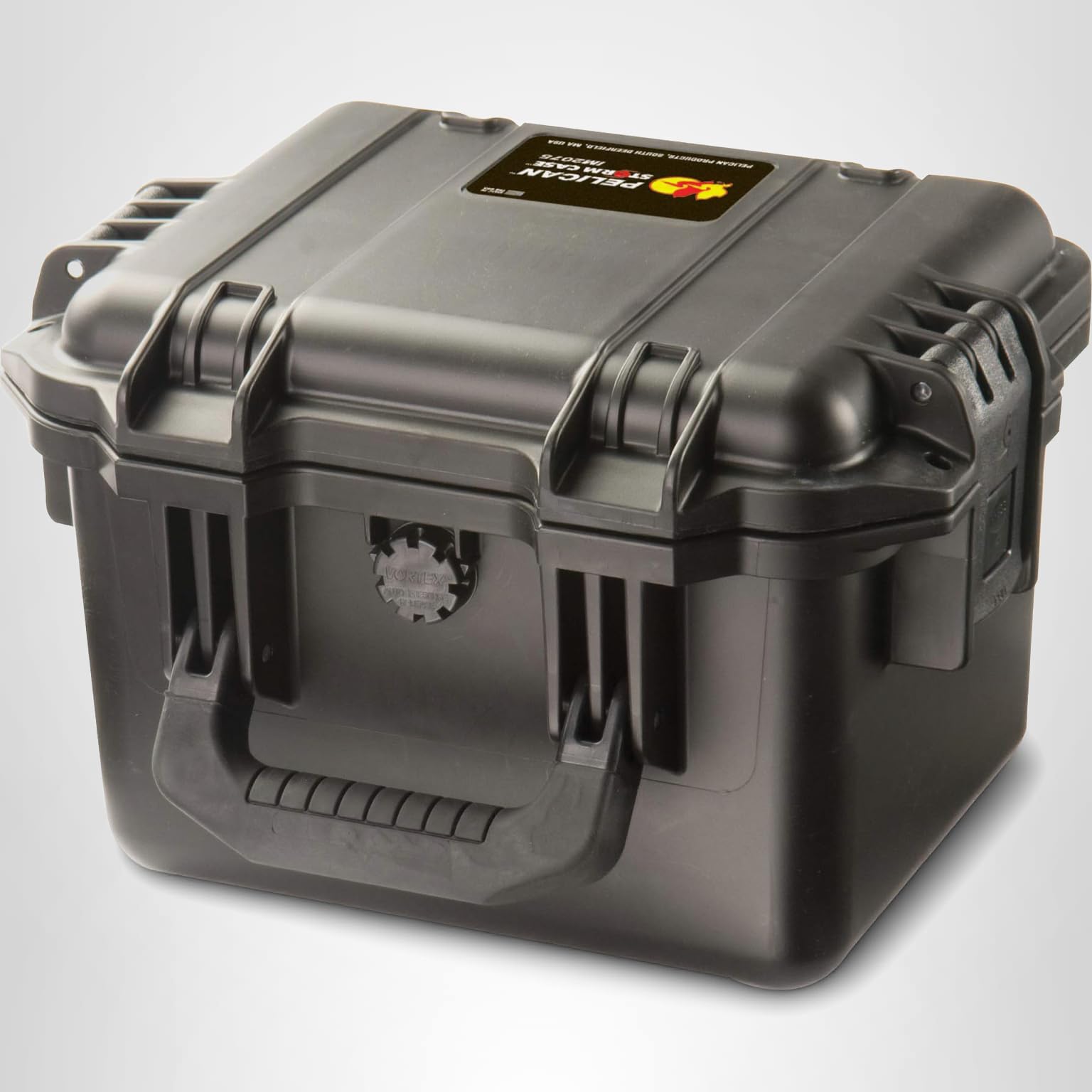 Amazon.com: Pelican Storm iM2075 Case With Foam (Black) : Sports