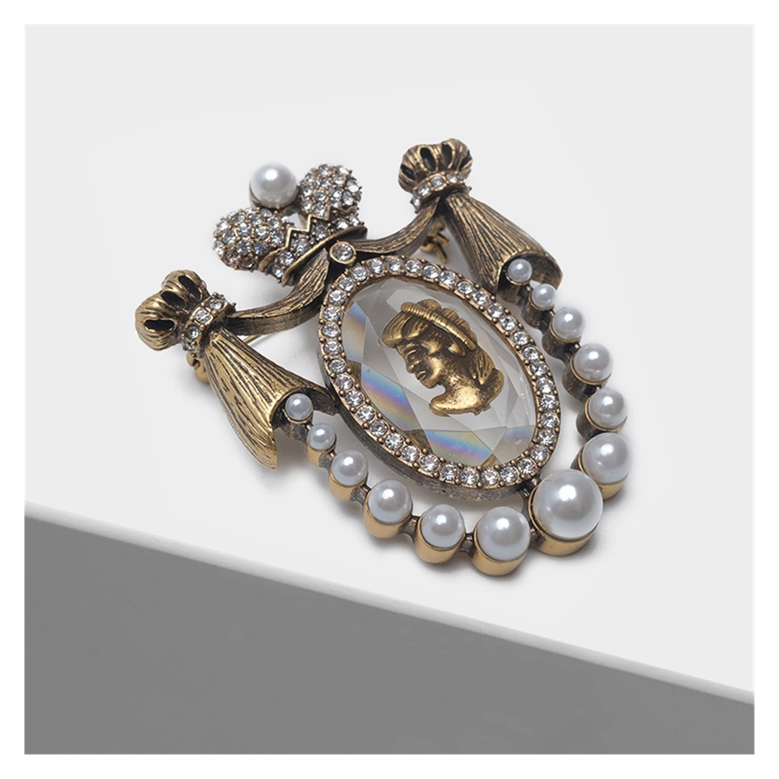 RWRAPS Princess Design Pins Court Europäische Retro-Perlen-Vintage-Brosche