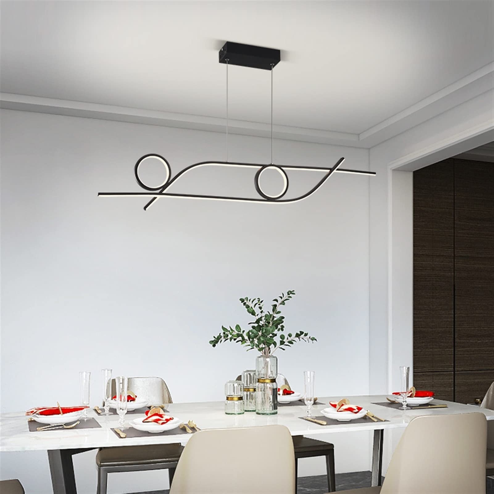Lampe suspendue design en finition suspendue pour intérieur chic