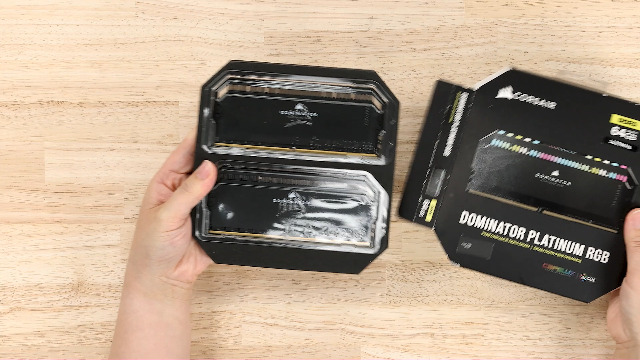 CORSAIR DOMINATOR PLATINUM RGB DDR5 RAM 64GB (2x32GB) 5600MHz CL40