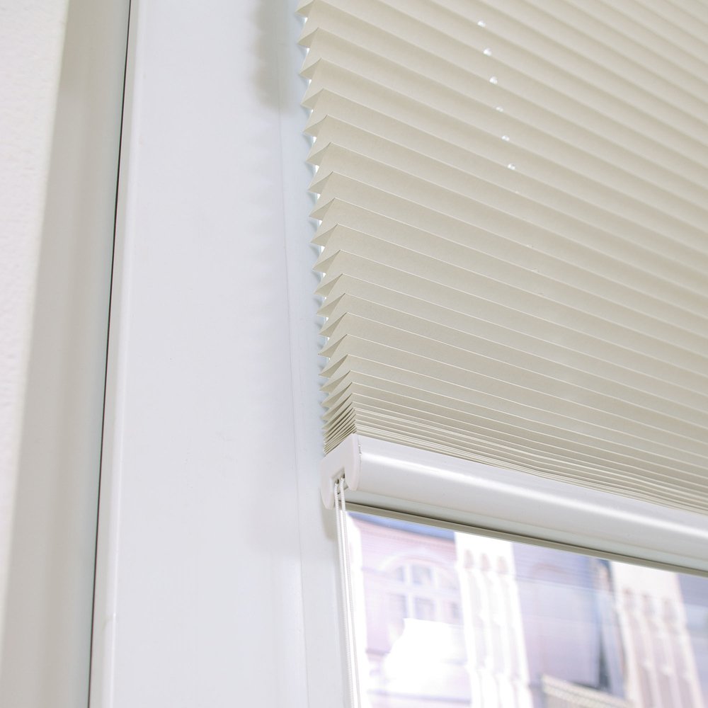 Liedeco® Thermo Plissee verspannt mit Klemmträger / 90 x 130 cm beige/lichtundurchlässig verdunkelnd Blickdicht stufenlos verstellbar und energiesparend/leichte Innen-Montage ohne Bohren