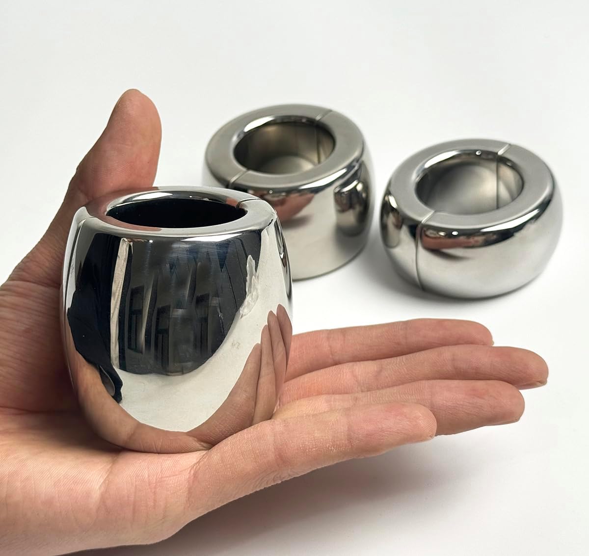 Stainless Steel Ball Stretcher Scrotum Metal Penis Lock Cock Ring Male Delay Ejaculation Erection Cock Ring Slave Sex Toy Man (Magnetic 60mm)