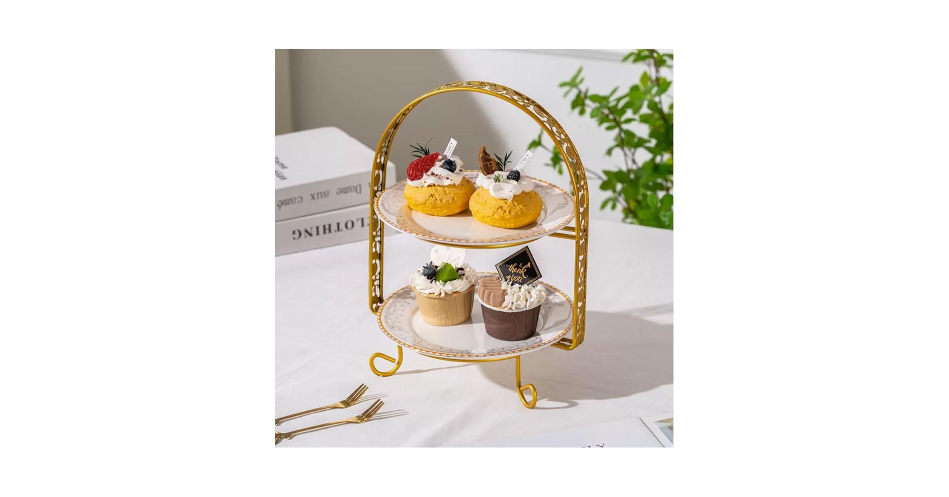 週末限定お値下げ❗️英国アンティークAfternoon teaケーキスタンド 英国から届いたアフタヌーンティーケーキスタンド、ツイストの