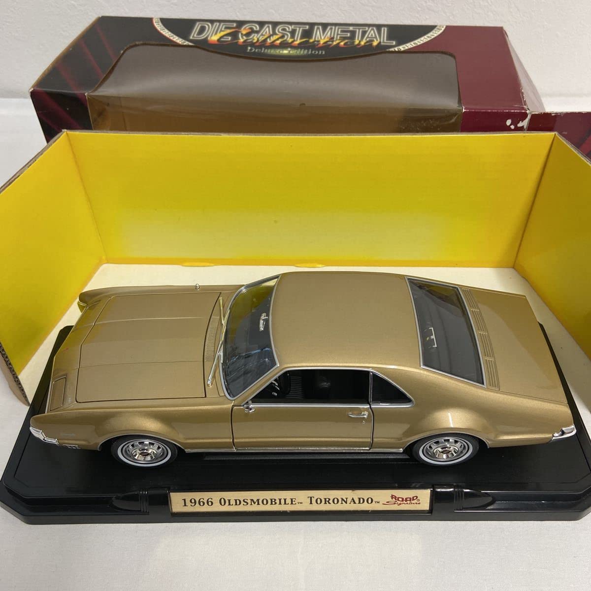 オールズモービル　アメ車TORNADO　太陽　日本製　ブリキ美車　27cm 61NbCy-464L._UF350,350_QL50_.jpg