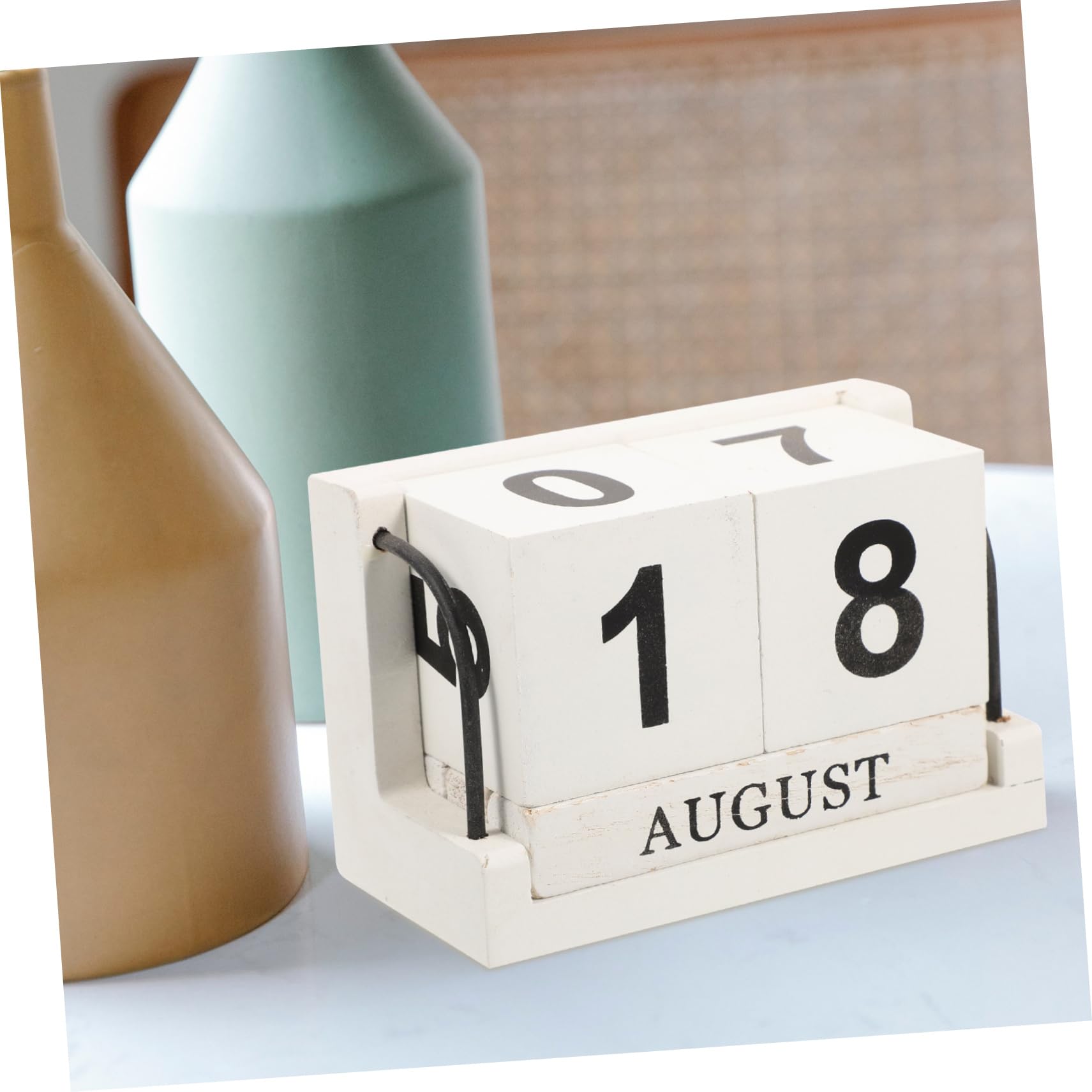 Calendario da tavolo su base rigida con 2 blocchi adesivi e spirale