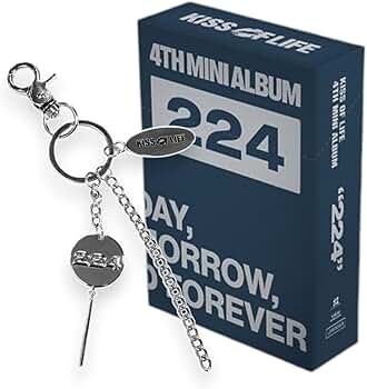 Amazon.com: KISS OF LIFE - 4th Mini Album 'Lips Hips Kiss' [224