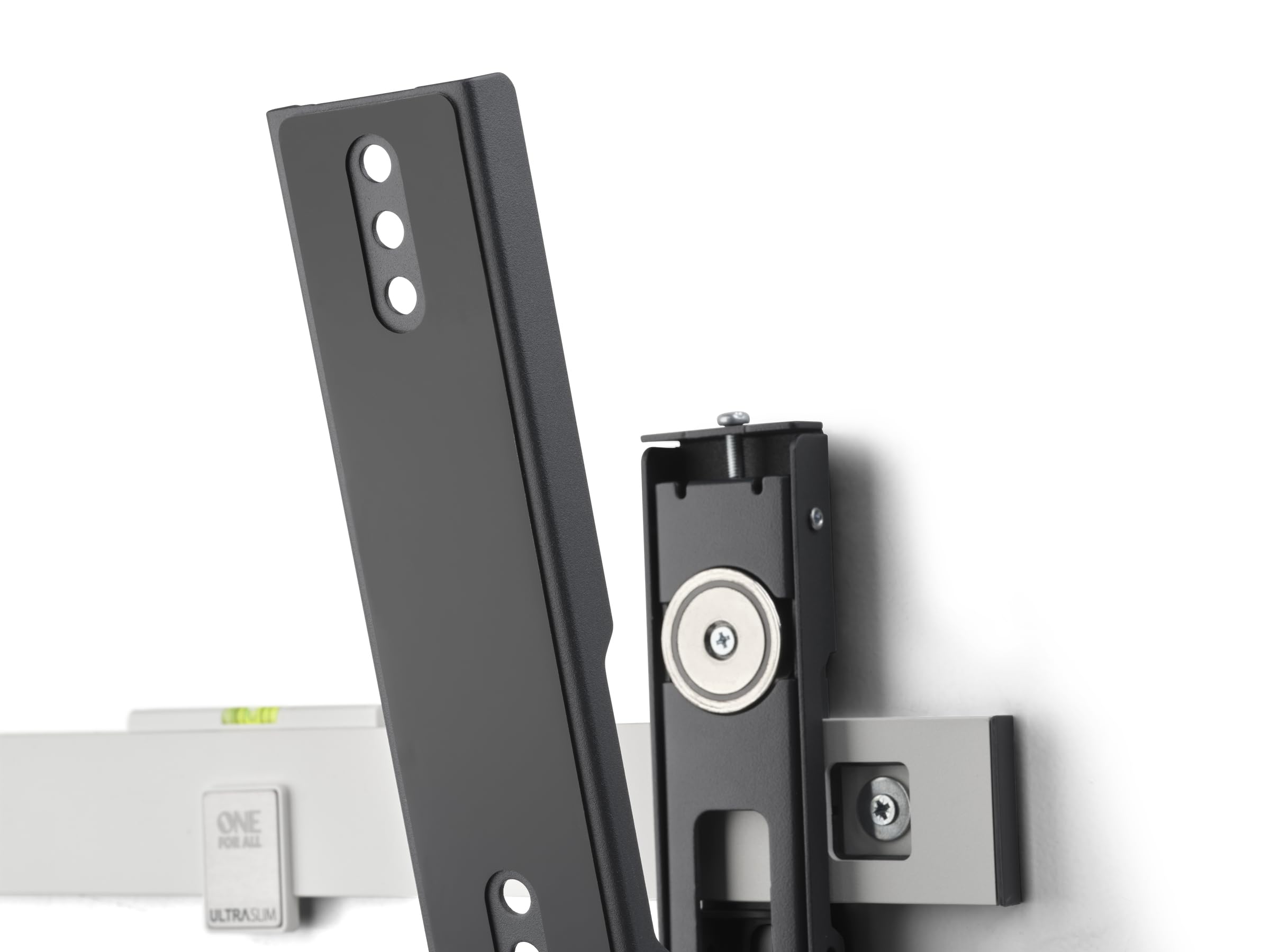 One For All Soporte de Pared Inclinable para TV (WM6422)