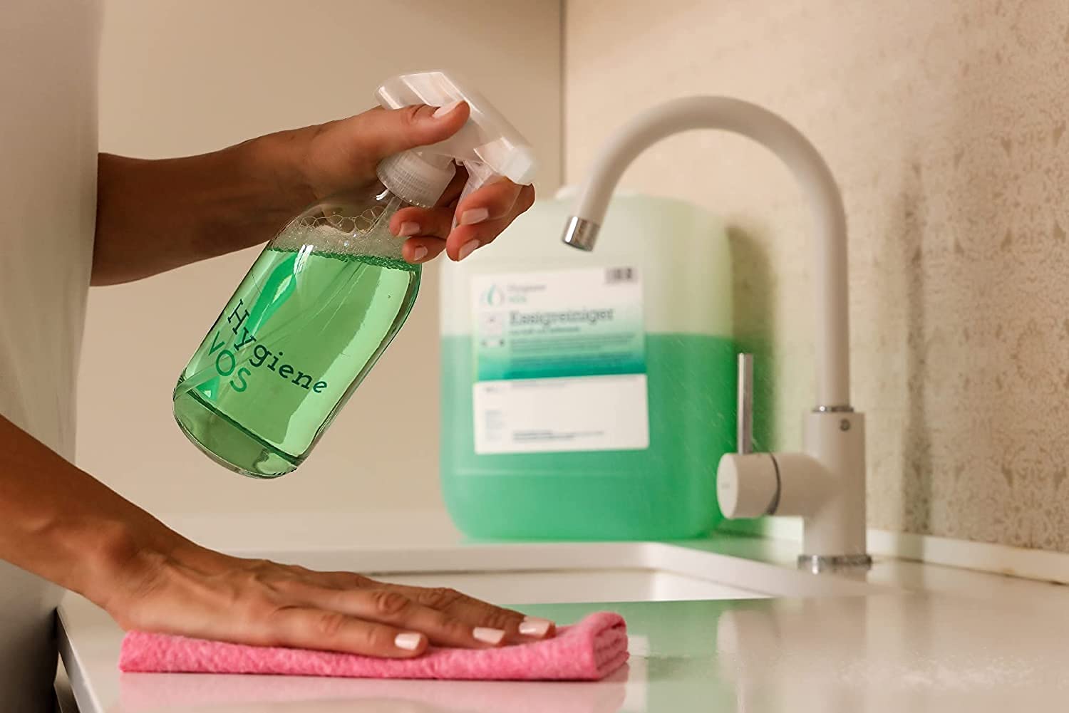 Hygiene VOS 10 litri detergente disincrostante all'aceto per tutti gli usi per sanitari, cucina, gastronomia