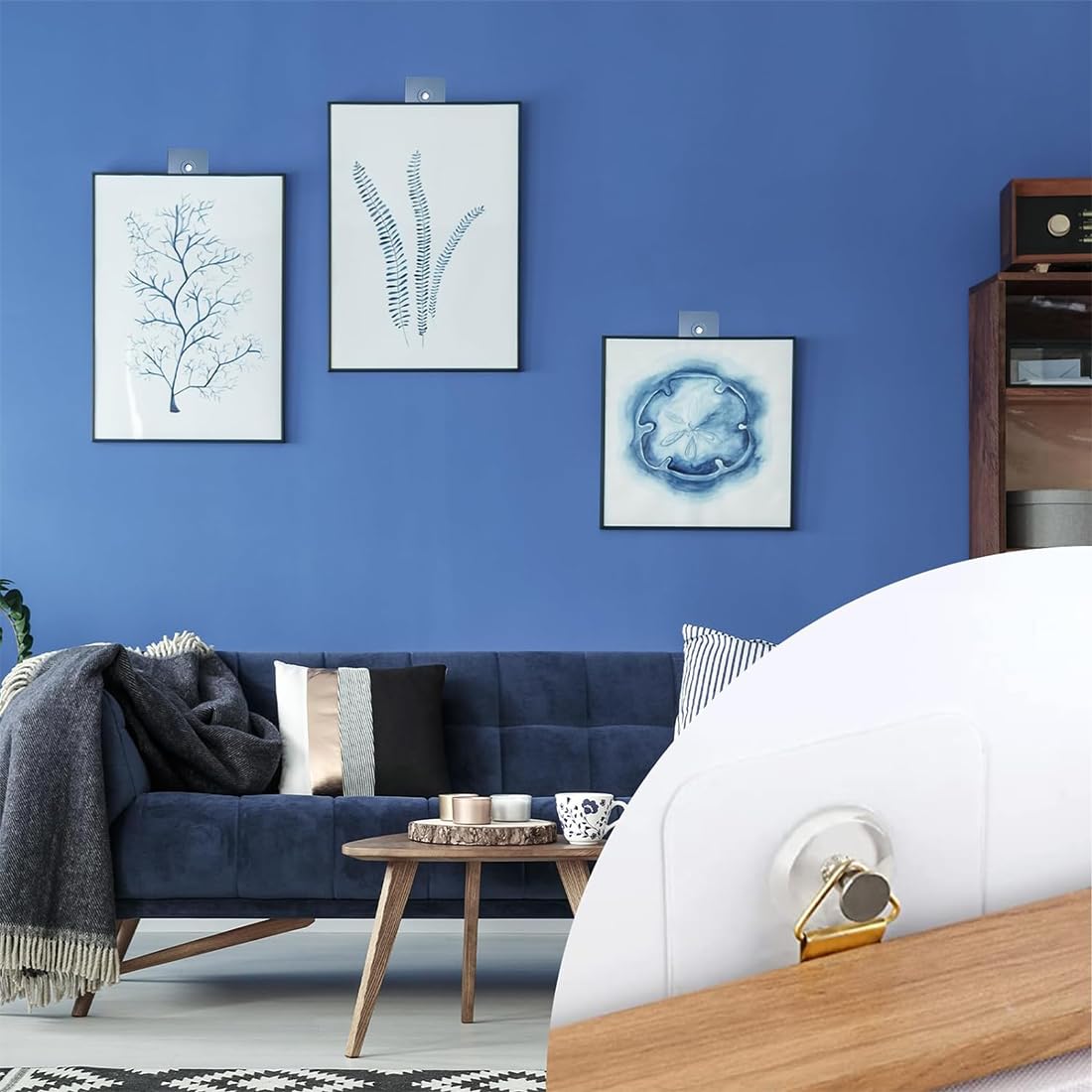 Ophangen zonder boren met plakspijkers; dit zijn mijn tips - Styled by Sabine