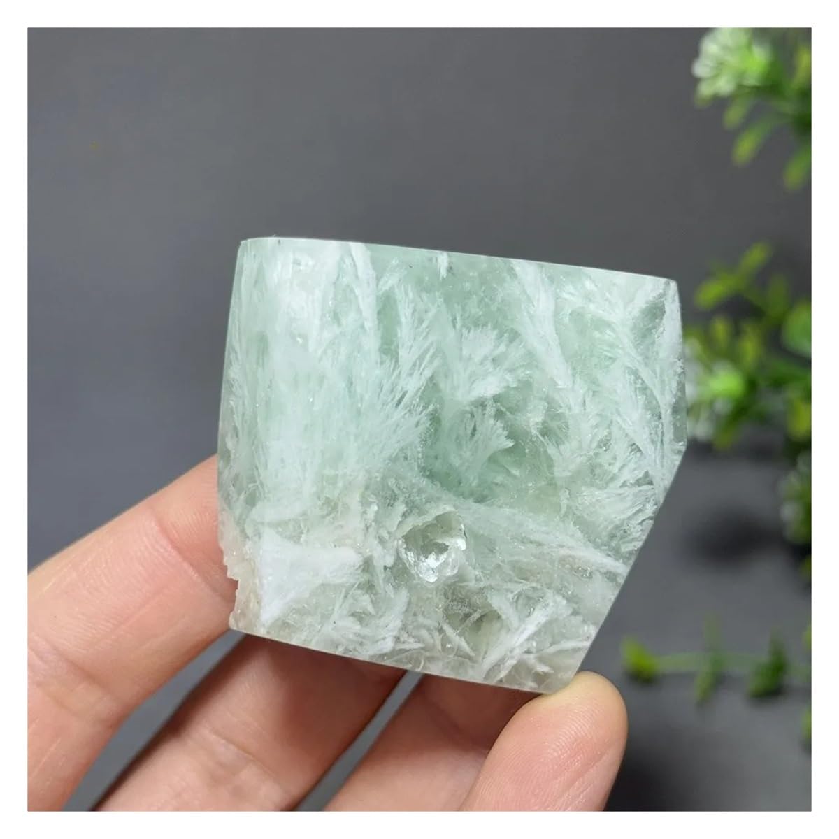 Cuarzo mineral natural de 65g estilo plumas el regalo ideal para los amantes de gemas