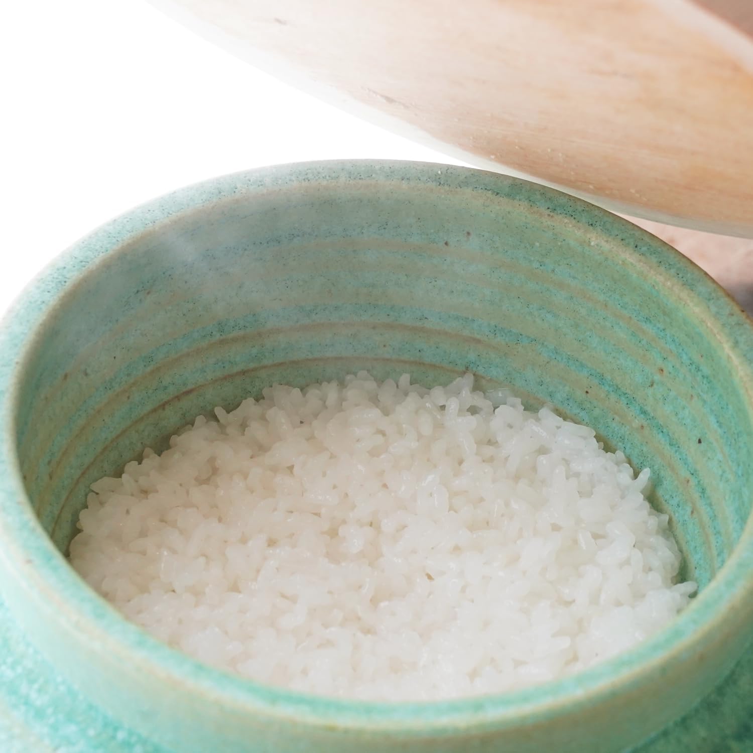 Traditional Japanese Earthenware Rice Pot with Wooden Lid | Hagama Donabe for Fluffy Rice, Mixed Rice, and Risotto | Wooden Lid Rice Cooker (1-Gou/Serves 1 to 2 people)