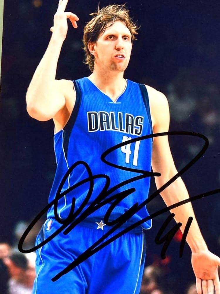 Amazon.co.jp: ダーク・ノヴィッキー直筆サイン入り2Lサイズ写真