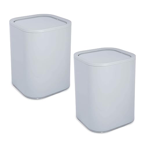 Miniatura 1 de Bath Bliss Paquete de 2 cubos de basura acrílicos de 8 L  Dimensiones 7.5 x 7.5 x 10 pulgadas  Blanco  Contemporáneo  Tapa oscilante  8 litros