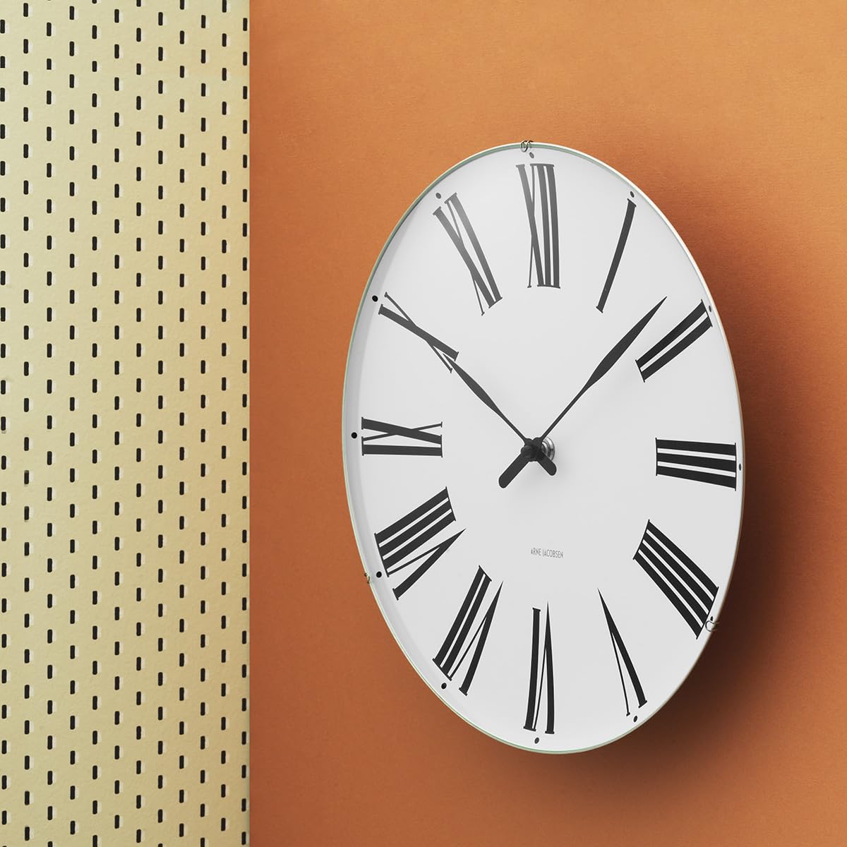 Amazon.co.jp: ARNE JACOBSEN 29cm 掛け時計 北欧デザイン (秒針のない