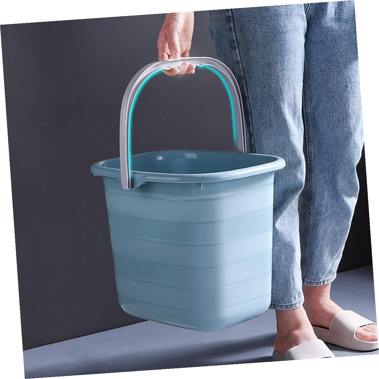 GLEAVI Secchio in Plastica Manico, Secchio Multipurpose la Pulizia Domestica, Adatto per Acqua e Cibo per Animali, per Giardinaggio e Hotel