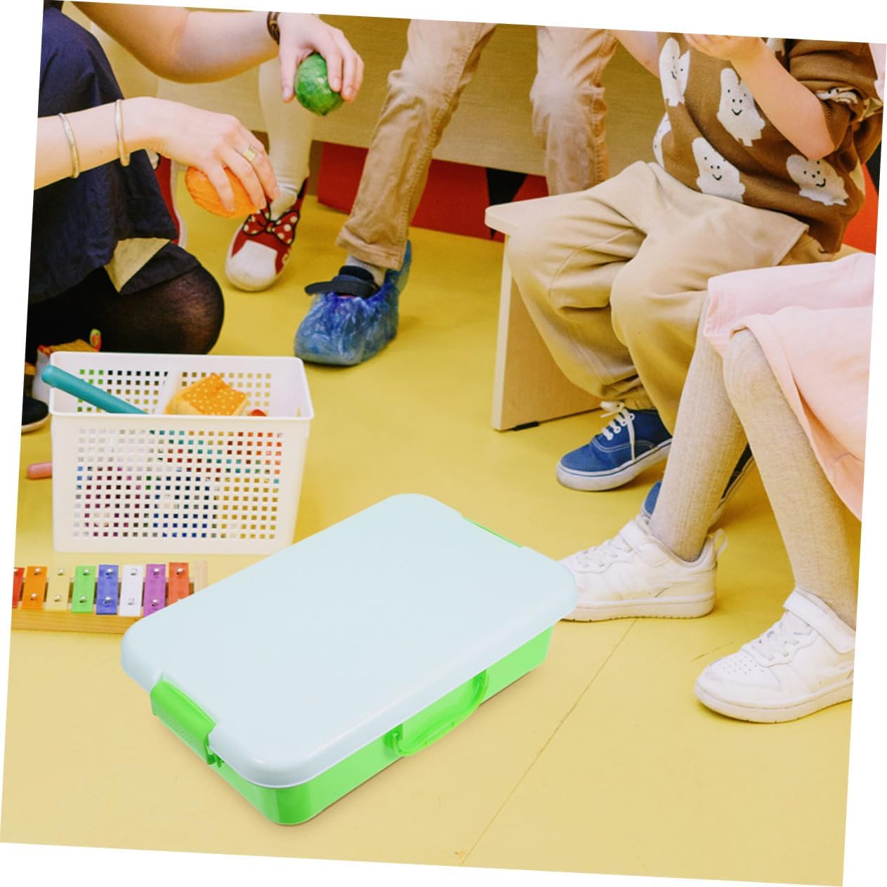 DOITOOL 2pcs Portable Storage Box Plastic Sand Tray with Lid for Indoor Outdoor Activities Durable and Easy to Carry for Organizing and Sand Items