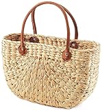Voll im Trend - Unsere Tasche von Kobolo aus Wasserhyazinthe mit Lederhenkeln ist das perfekte Accessoire für Ihren Sommerlook