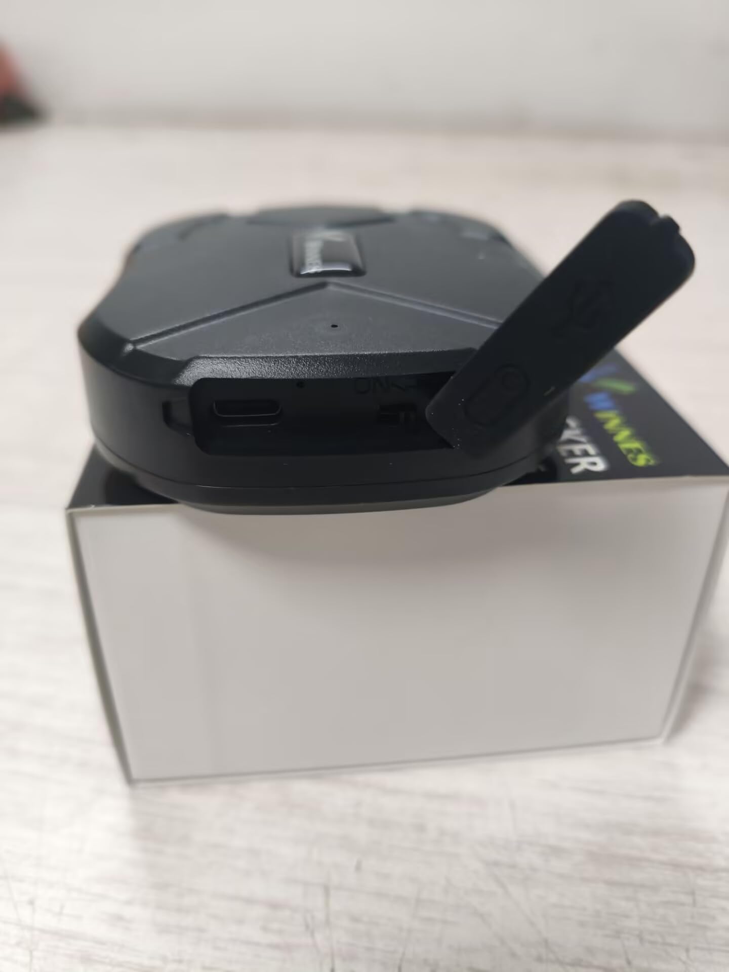 localizador GPS para Coche 4G Tarjeta SIM Incorporada, 5000mAh Batería 90 Días de Espera IP65 Impermeable Antirrobo GPS Tracker, Seguimiento en Tiempo Real a Través App, Múltiples Funciones de Alarma