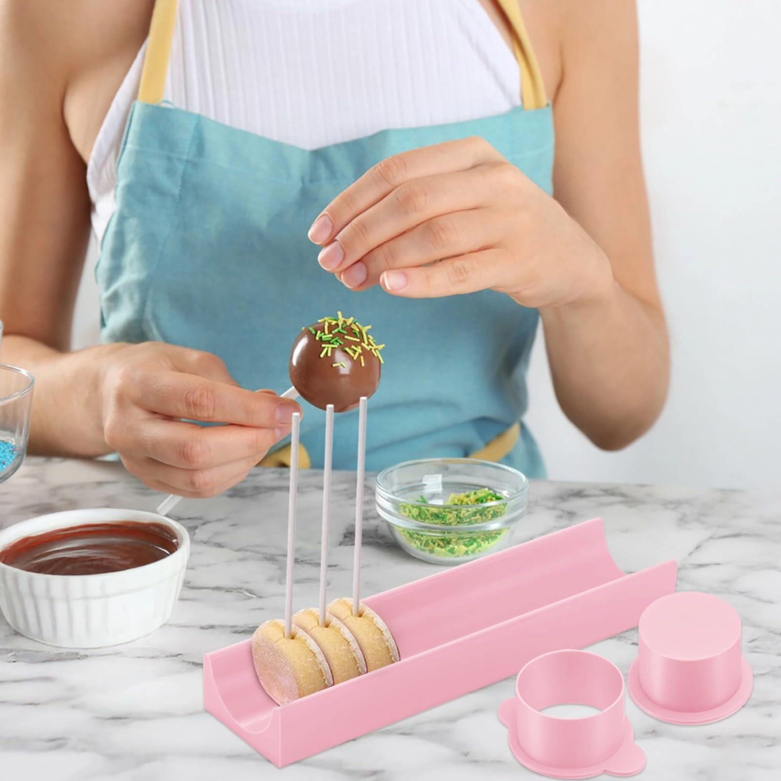 Lot de 2 moules à cake pop ABS rose, plateau de 9 in / 22,9 cm, moule rond diamètre 4,3 cm, 24 sticks de 6 in / 15,2 cm, kit de confection DIY de cake pops