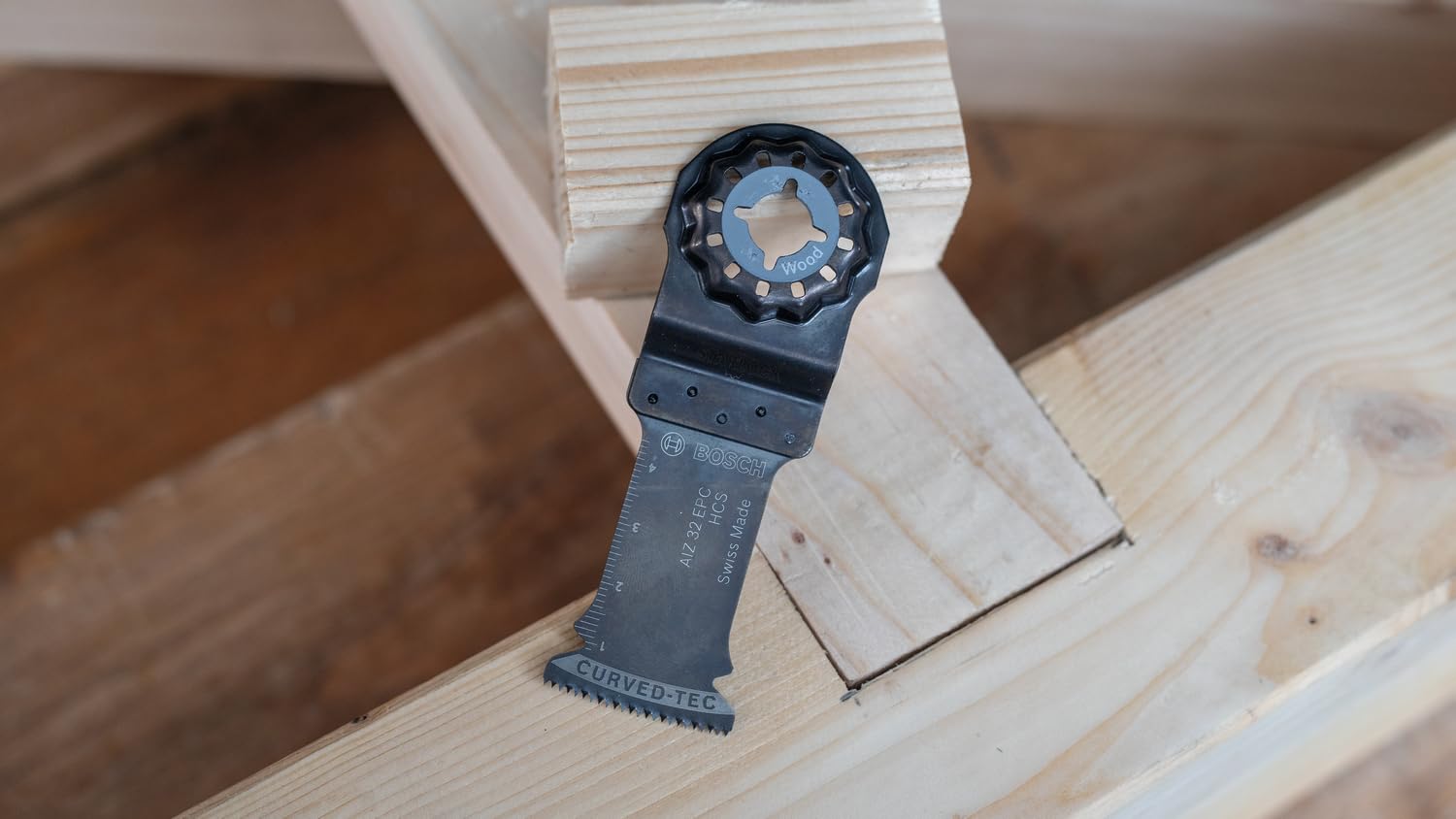 Bosch 1x Brzeszczot do cięcia wgłębnego AIZ 32 EPC (do Miękkie drewno, Szerokość 32 mm, Professional Akcesoria Narzędzie wielofunkcyjne)