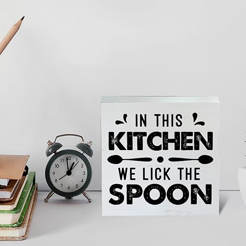 Miniatura 6 de Farmhouse in This Kitchen We Lick the Spoon - Letrero decorativo para mesa de madera para cocina, 5 x 5 pulgadas