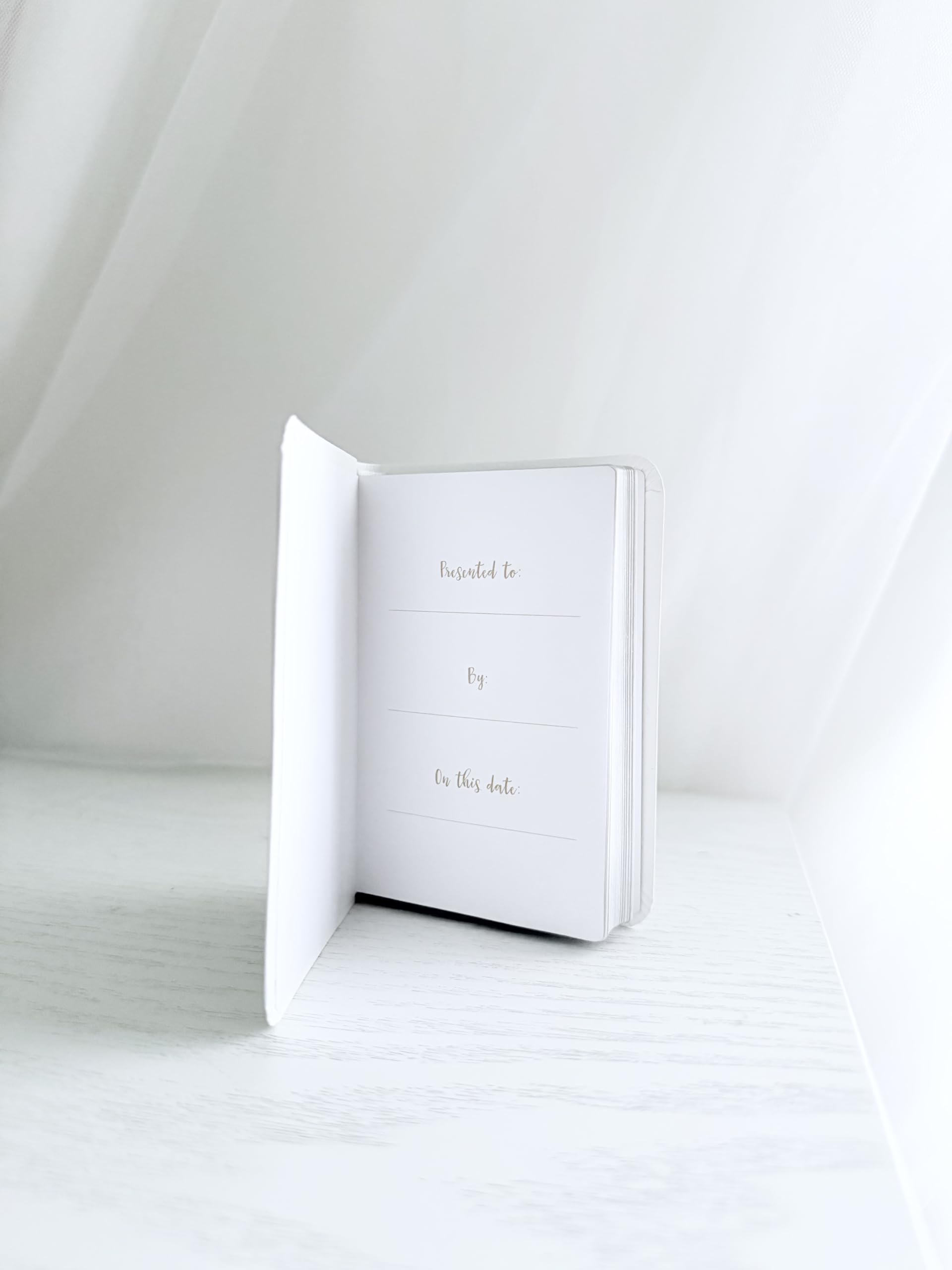 Spersonalizowana Biblia dla niemowląt z grawerunkiem imienia, niestandardowy prezent na chrzest, prezent dla dziecka, prezent na chrzest, pierwsza pamiątka biblijna dla noworodka chłopca