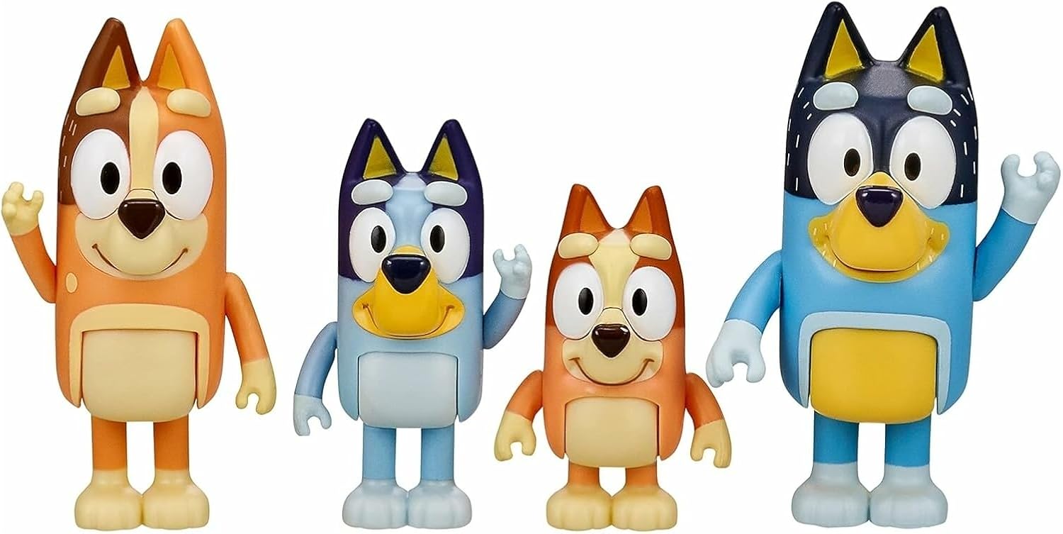 Bluey Pack of 4 Figures, Articulated Figures Ready to Go Adventure, Kids Series Dolls, Exclusive Toys, Famous (BLYA0000)